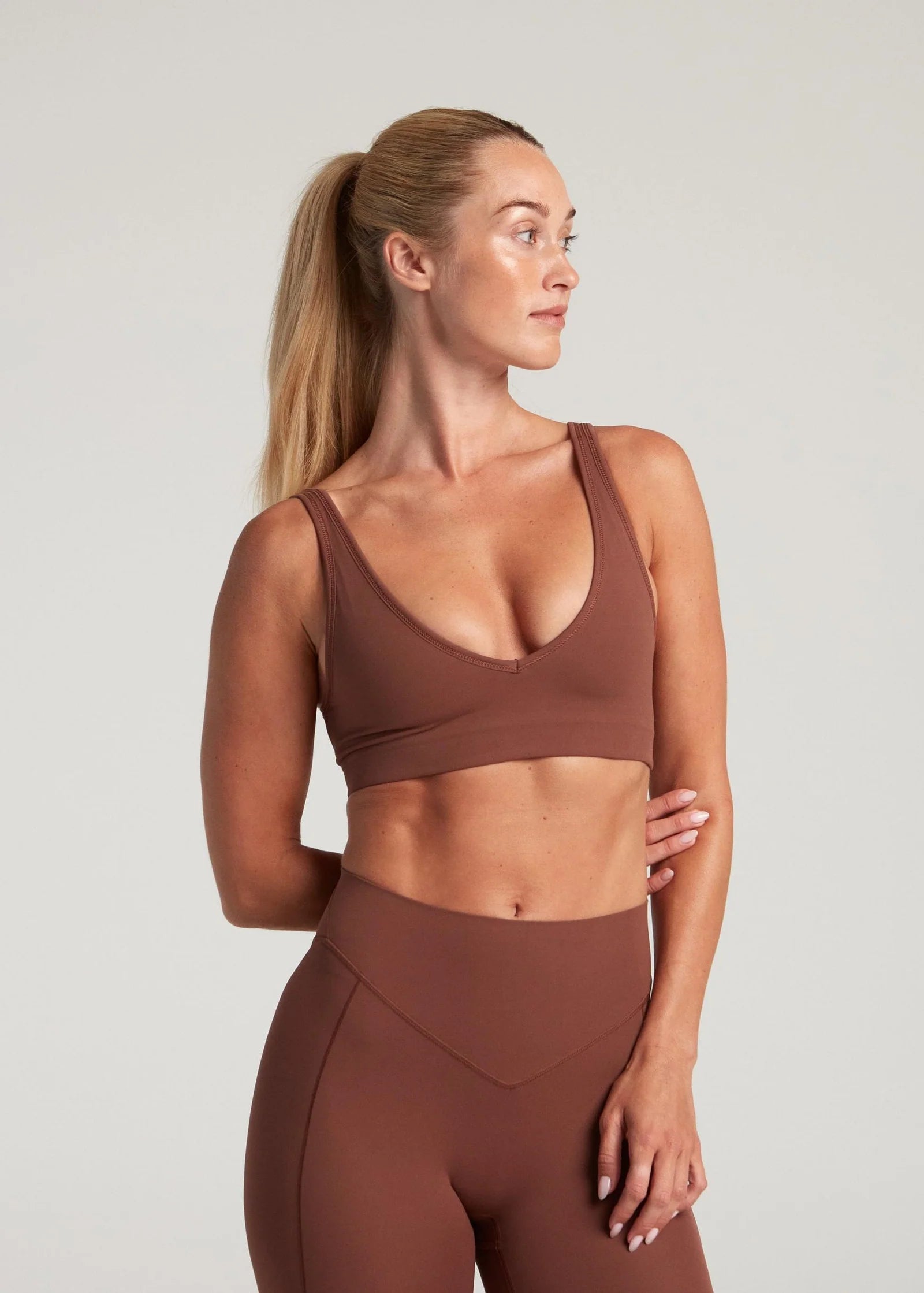 TURF ACTIVE Plunge Bra - Mink