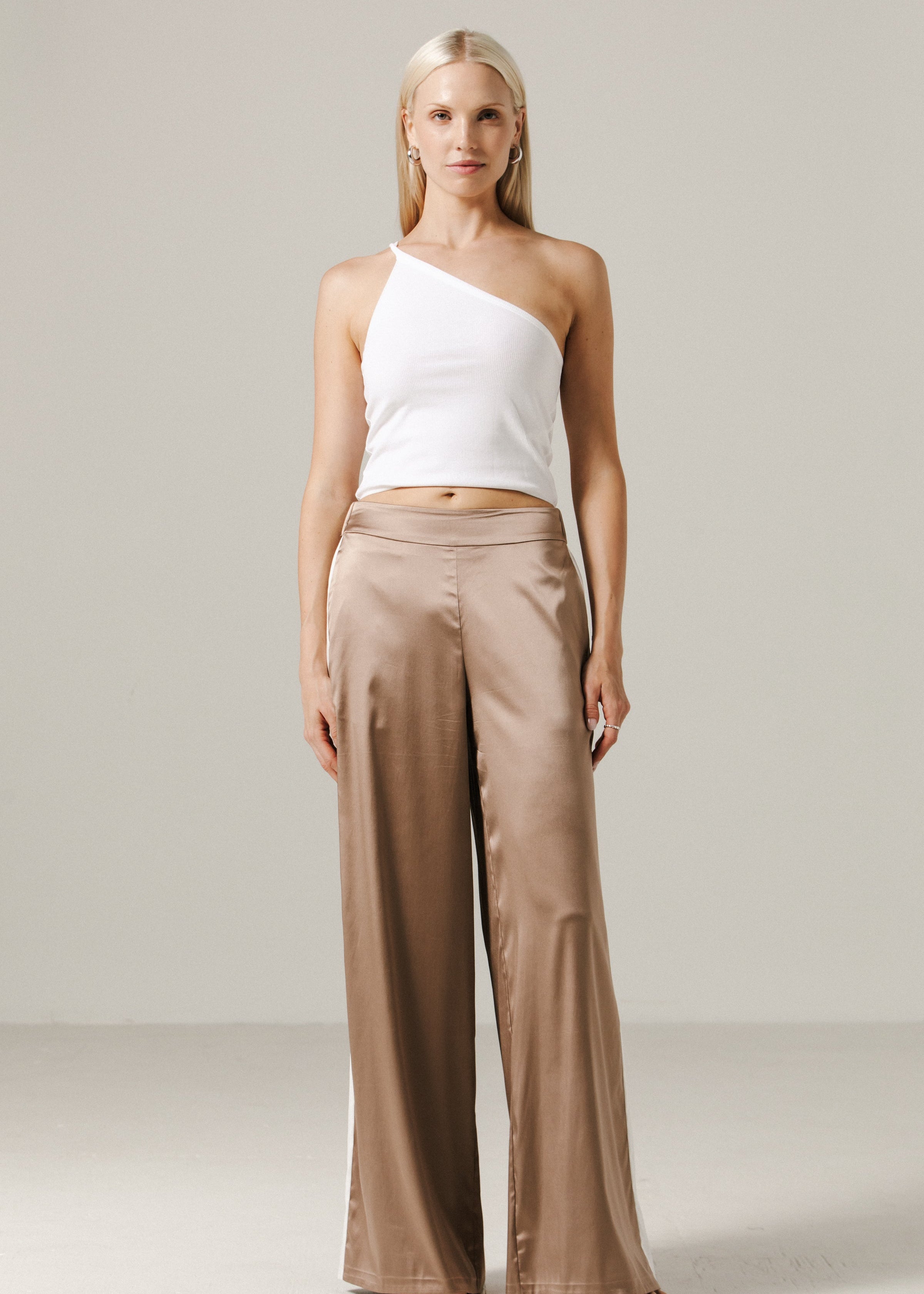STAPL STUDIO Elevate Top - White