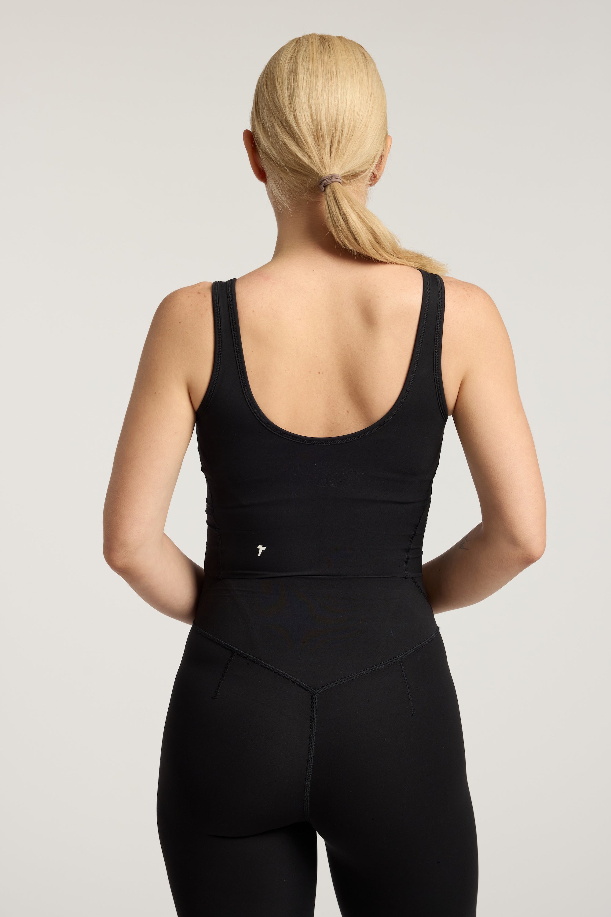 TURF ACTIVE Plunge Tank (Black)