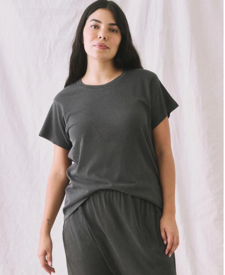 THE GREAT Slim Tee Washed Black