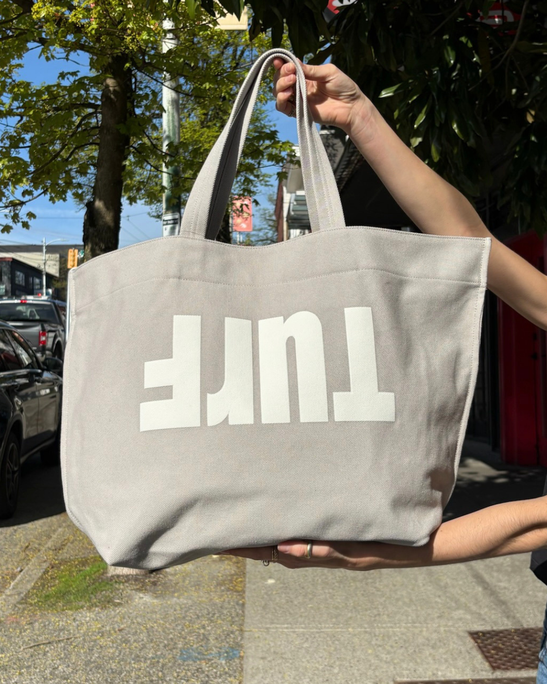 TURF ACTIVE Everyday Tote (Dove + White)