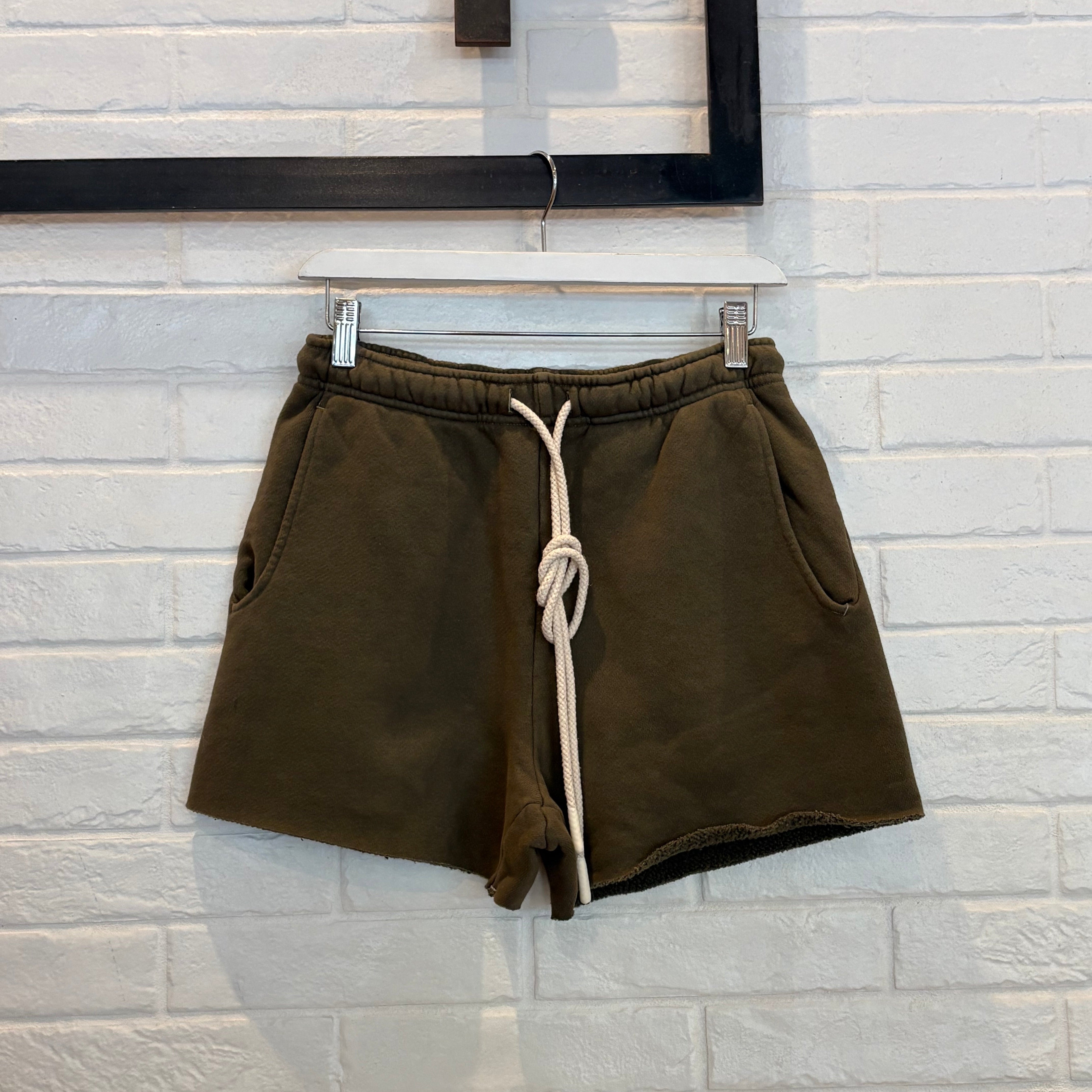 TURF ACTIVE HANGOUT SHORT (Olive)