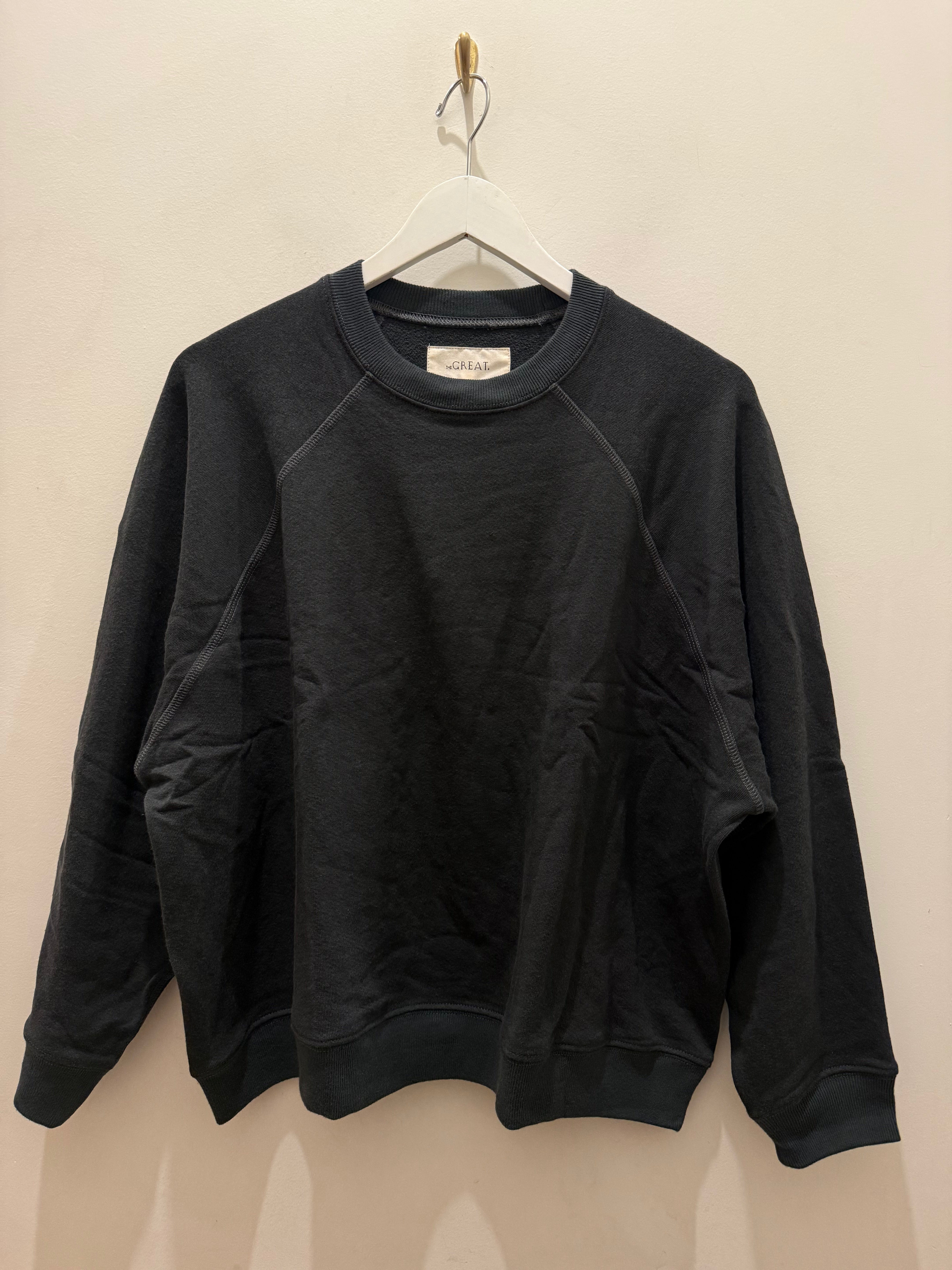 THE GREAT The Rehearsal Sweatshirt - Washed Black