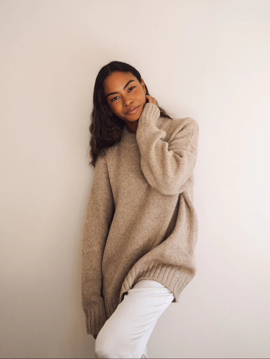 ONE WEDNESDAY Oversized Crewneck Oatmeal