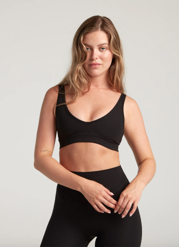 TURF ACTIVE Plunge Bra (Black)