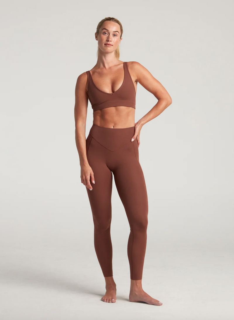 TURF ACTIVE Plunge Bra (Mink)