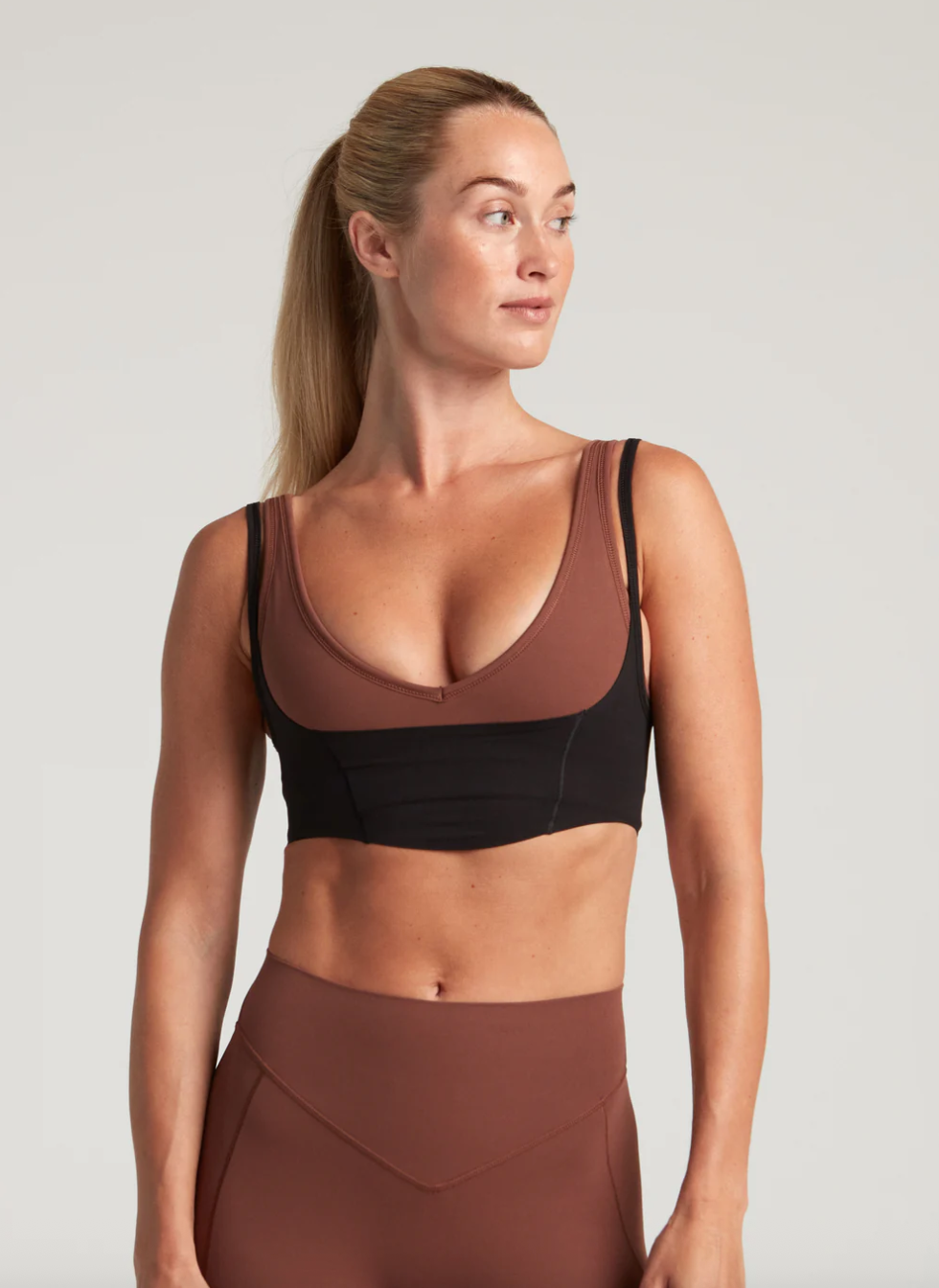 TURF ACTIVE Plunge Bra (Mink)