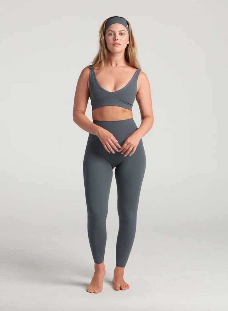 TURF ACTIVE Plunge Bra (Stone)