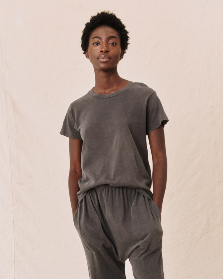 THE GREAT Slim Tee Washed Black