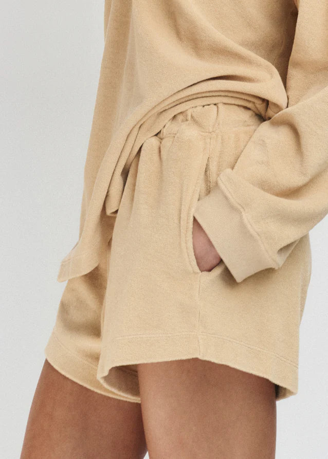 THE GREAT Micro Terry Swing Short - Chamois