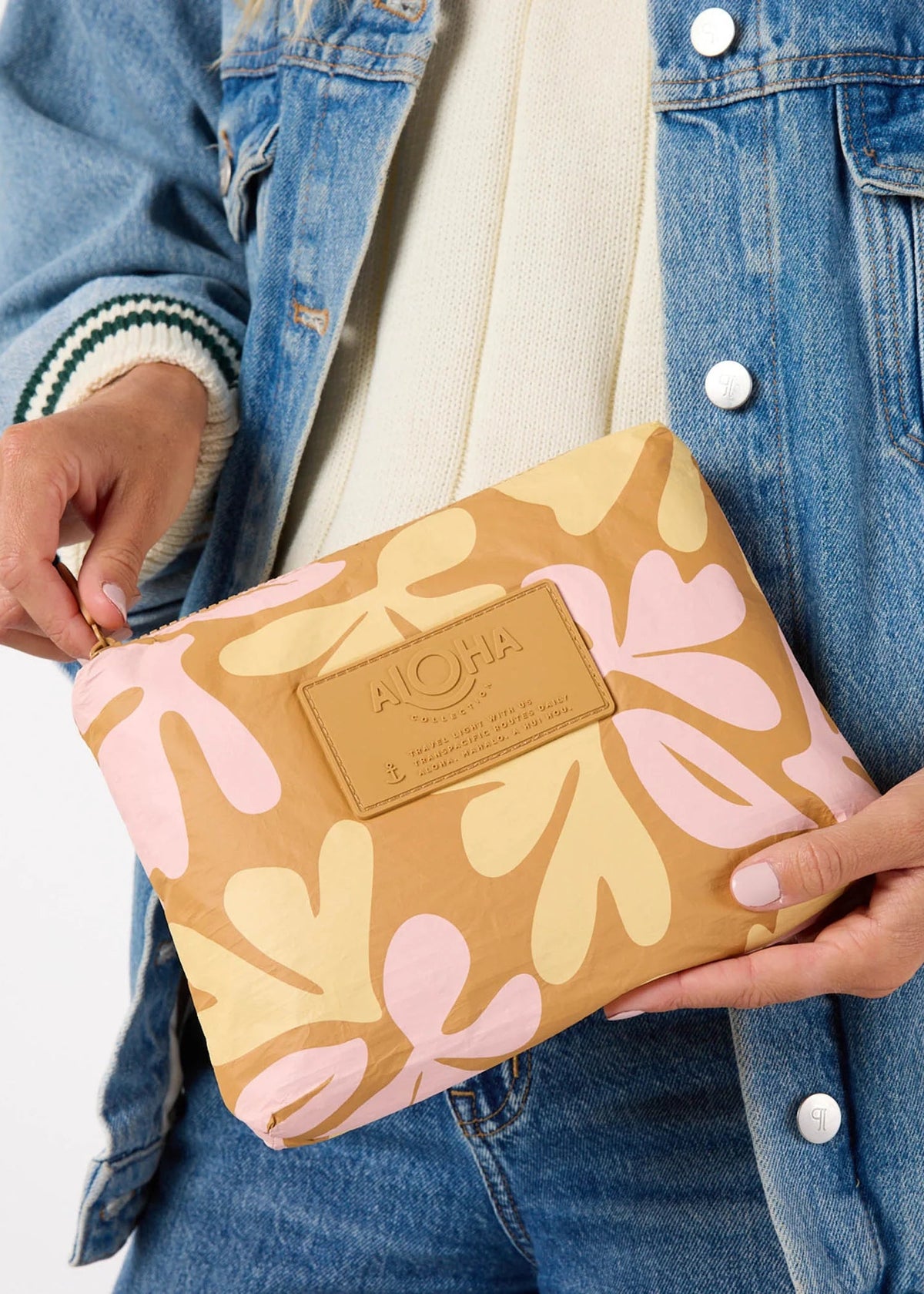 ALOHA Bag Small Pouch - Swoosh - Hey Girl on Tan