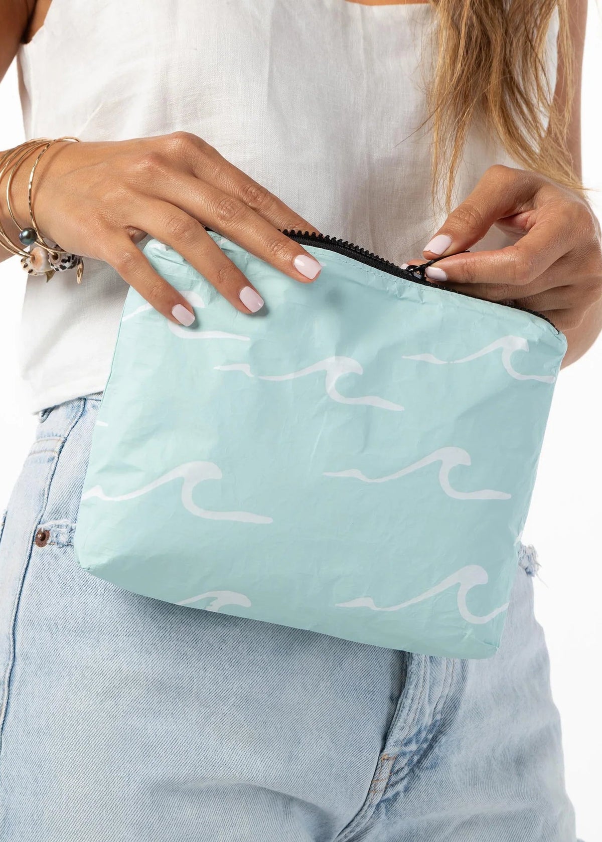 ALOHA Bag Small Pouch - Seaside - White on LeMU Blue