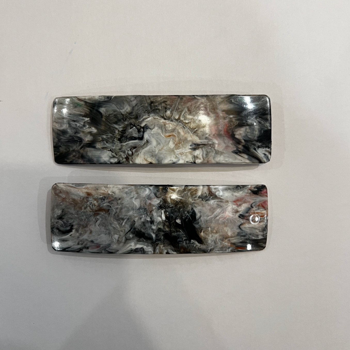 RE=COMB Barrette